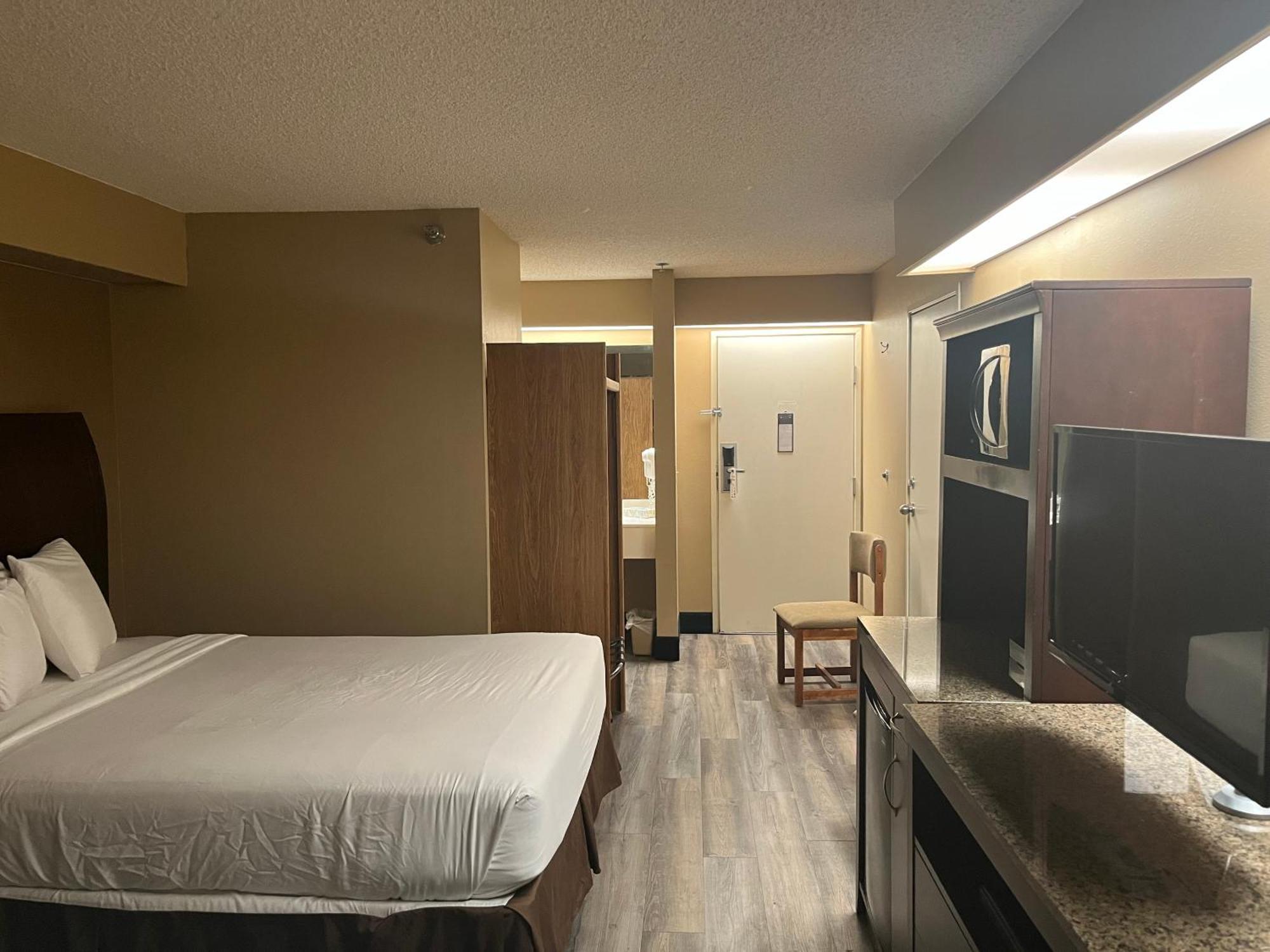 Americas Best Value Inn Kalispell Buitenkant foto